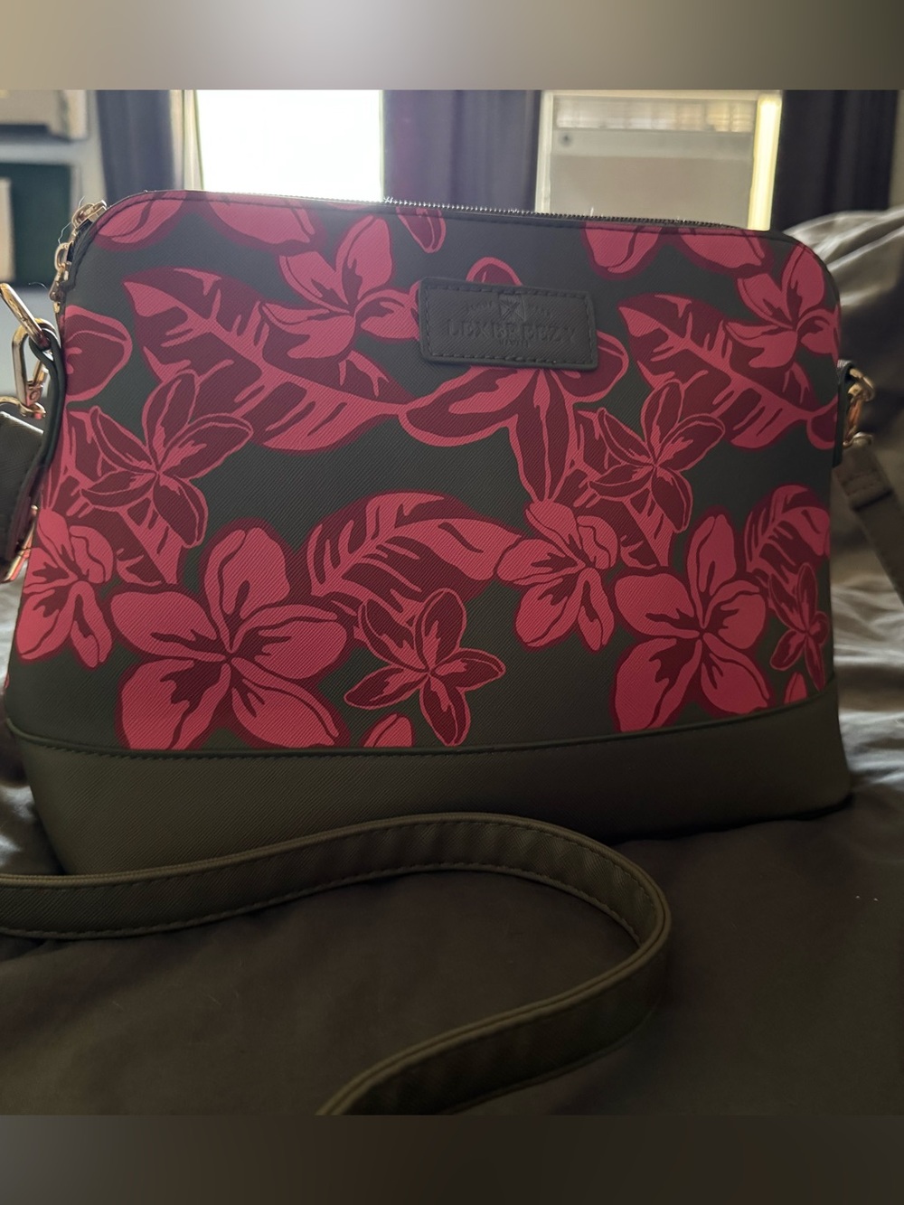 Lexbreezy crossbody